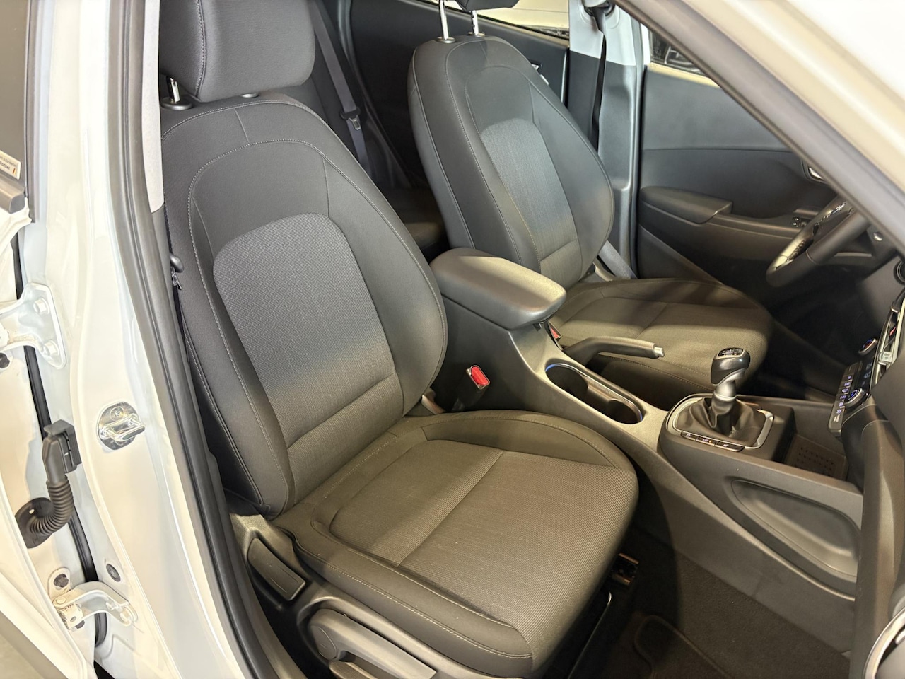 Hyundai Kona - 1.0 T-GDI STYLE 2WD | Facelift | carplay | stuurverw. | stoel verw. | virt. cockpit | came