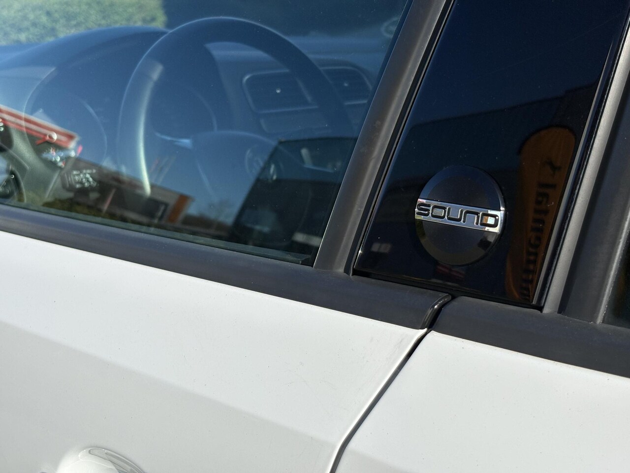 Volkswagen Polo - 1.0 SOUND edition | Facelift | BEATS | Climate control | stoelverwarmin
