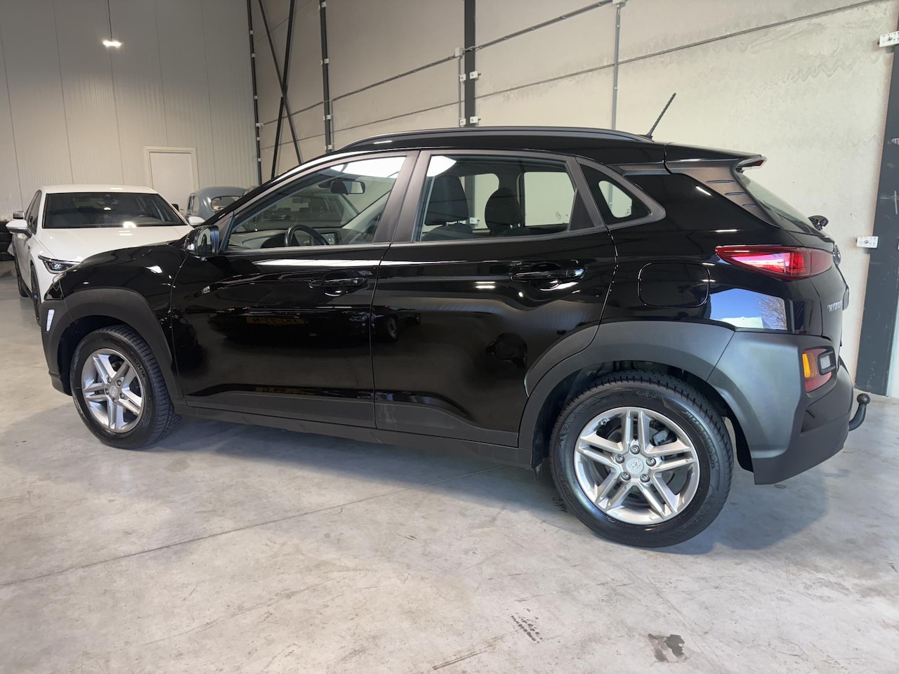 Hyundai Kona - 1.0 T-GDI Comfort | STUURVERWARMING | CARPLAY | TREKHAAK |