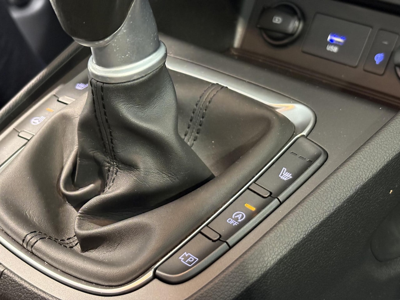 Hyundai Kona - 1.0 T-GDI STYLE 2WD | Facelift | carplay | stuurverw. | stoel verw. | virt. cockpit | came