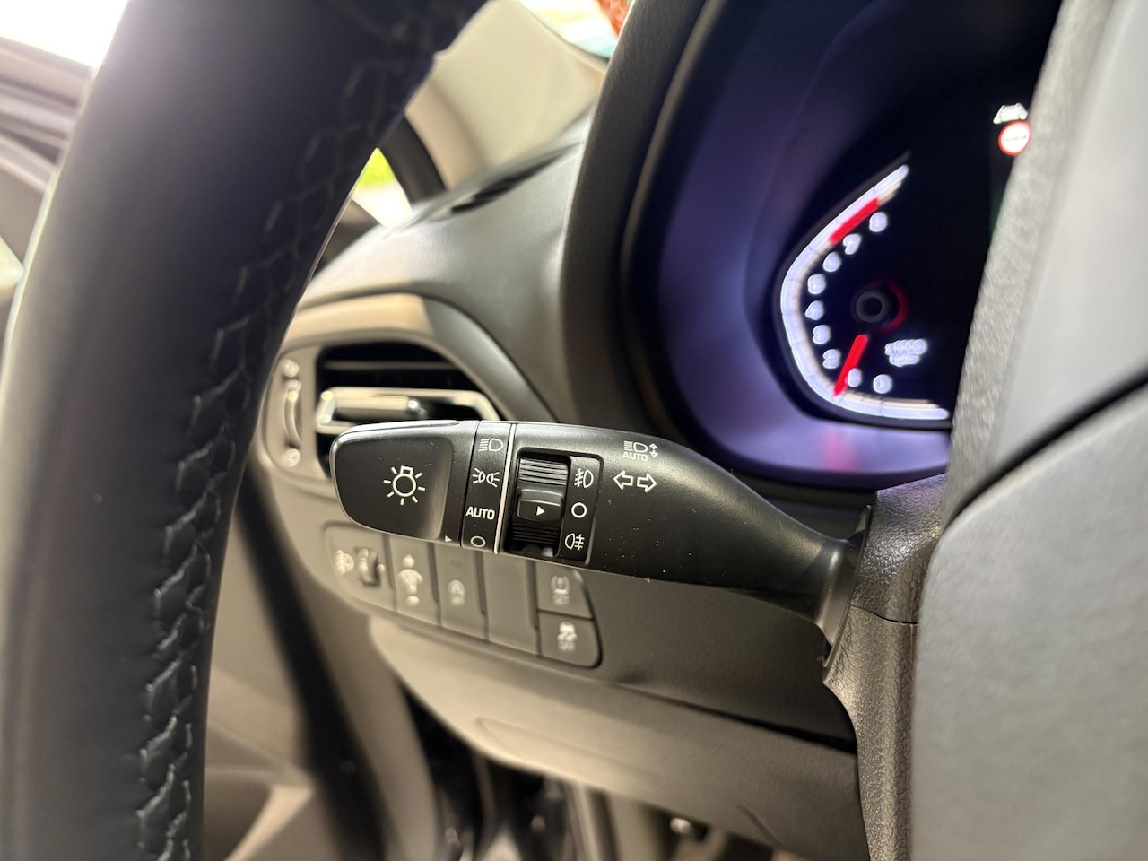 Hyundai i30 - 1.0 T-GDi MHEV Comfort Smart nw. model | Carplay | stuurverw.| Stoelverw. | Camera | trekh
