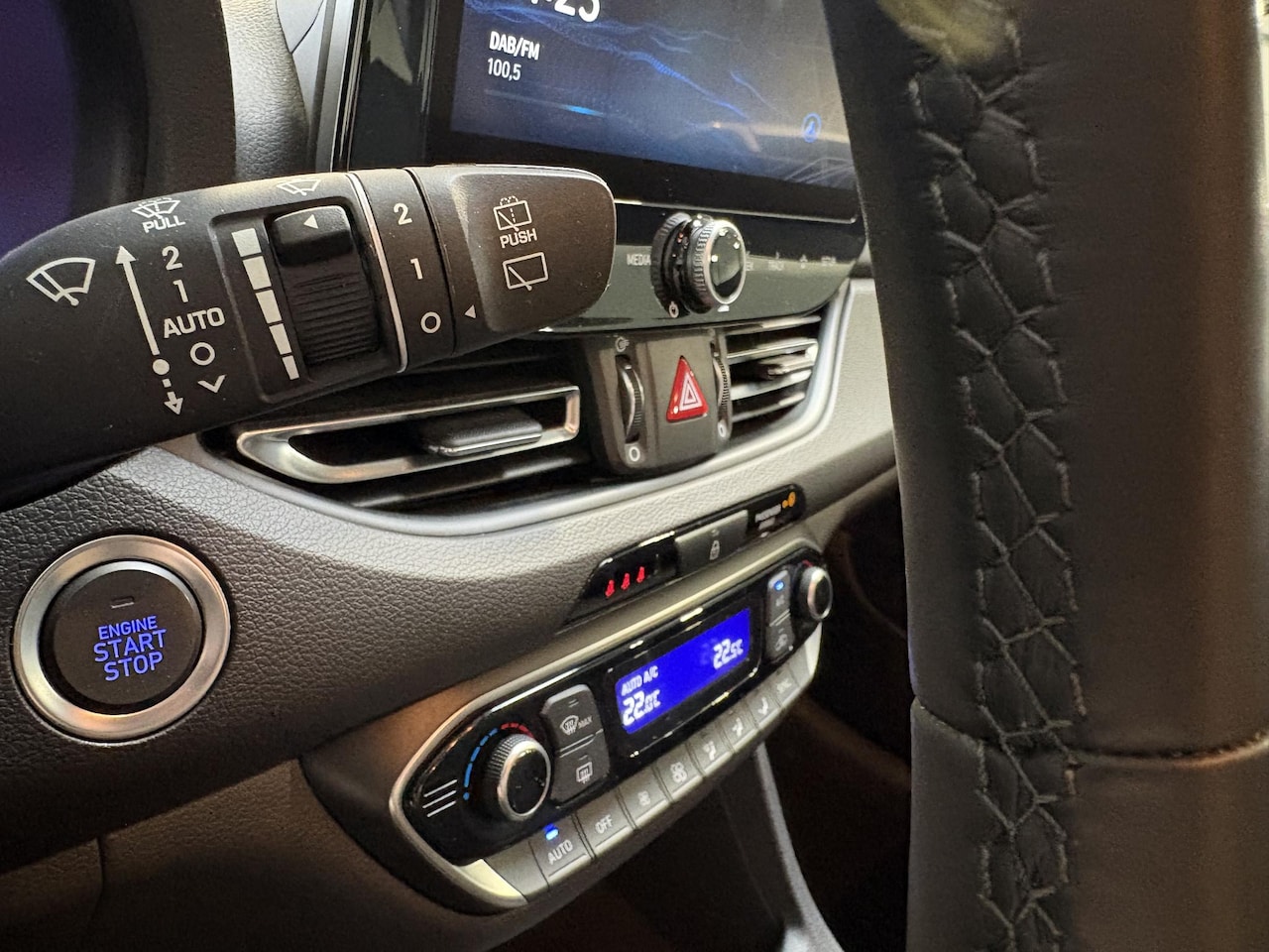 Hyundai i30 - 1.0 T-GDi MHEV Comfort Smart nw. model | Carplay | stuurverw.| Stoelverw. | Camera | trekh