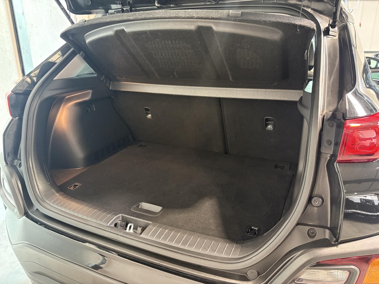 Hyundai Kona - 1.0 T-GDI Comfort | STUURVERWARMING | CARPLAY | TREKHAAK |