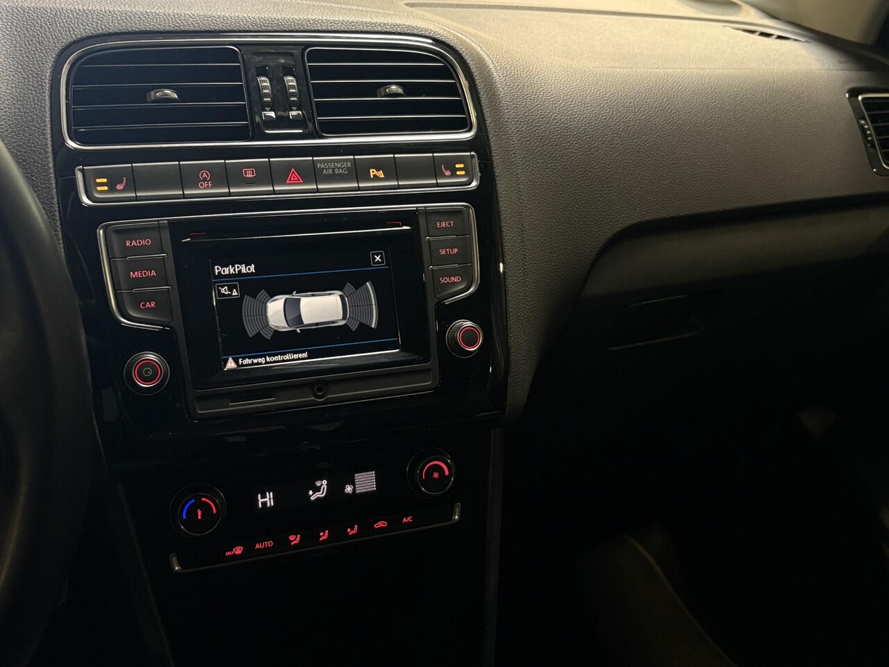 Volkswagen Polo - 1.0 SOUND edition | Facelift | BEATS | Climate control | stoelverwarmin