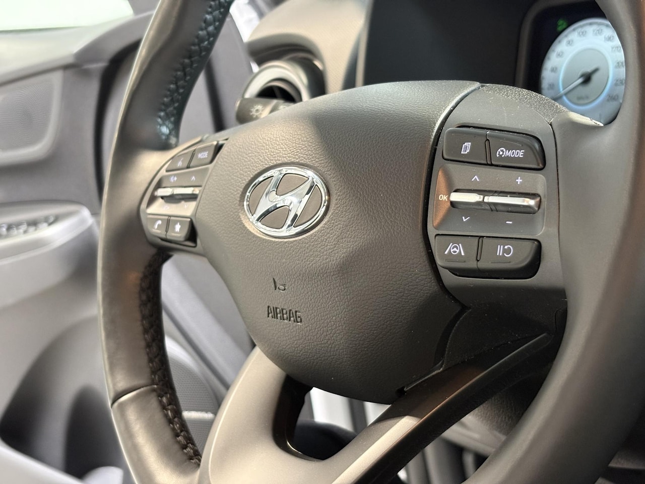 Hyundai Kona - 1.0 T-GDI STYLE 2WD | Facelift | carplay | stuurverw. | stoel verw. | virt. cockpit | came