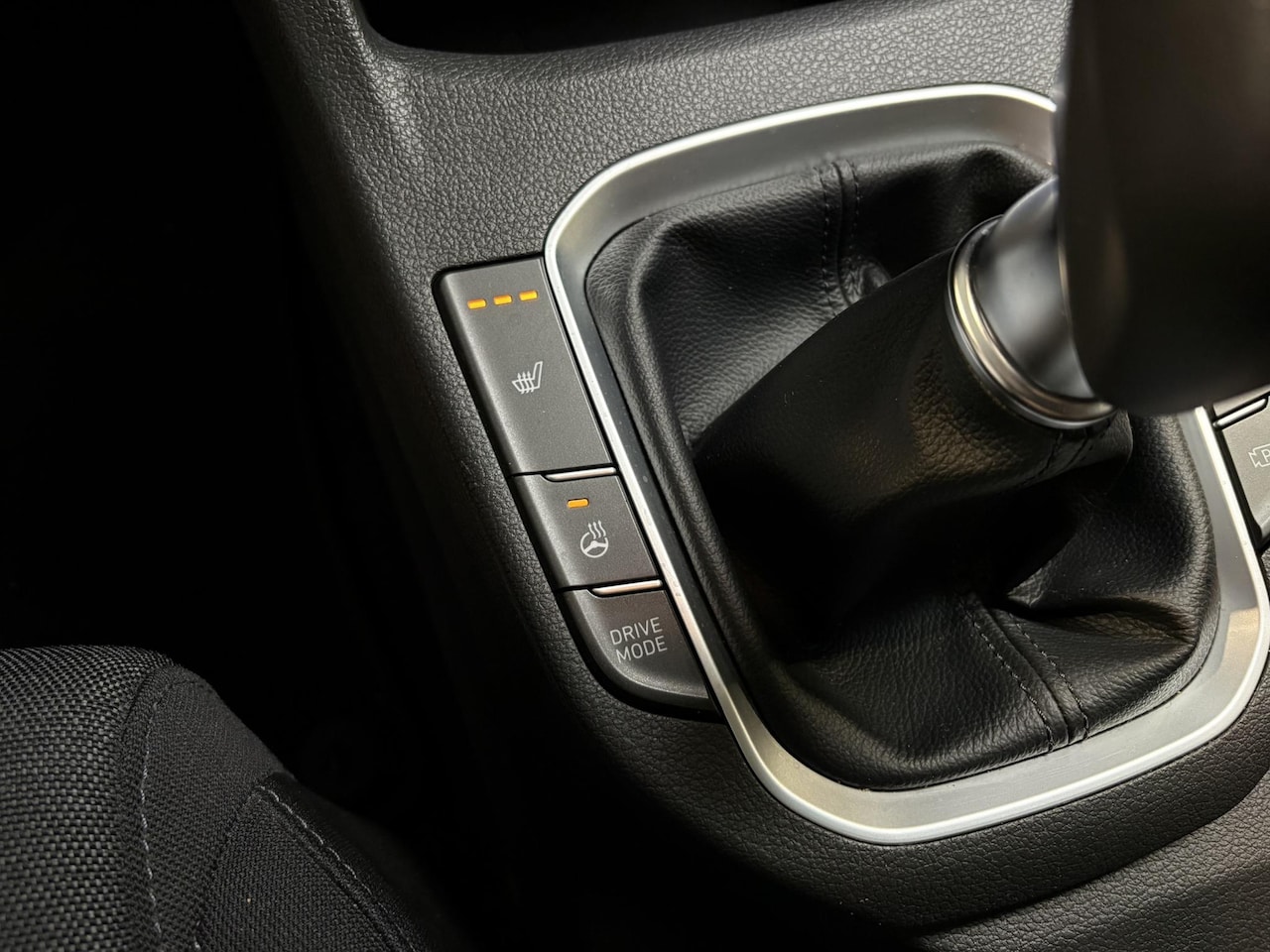 Hyundai i30 - 1.0 T-GDi MHEV Comfort Smart nw. model | Carplay | stuurverw.| Stoelverw. | Camera | trekh