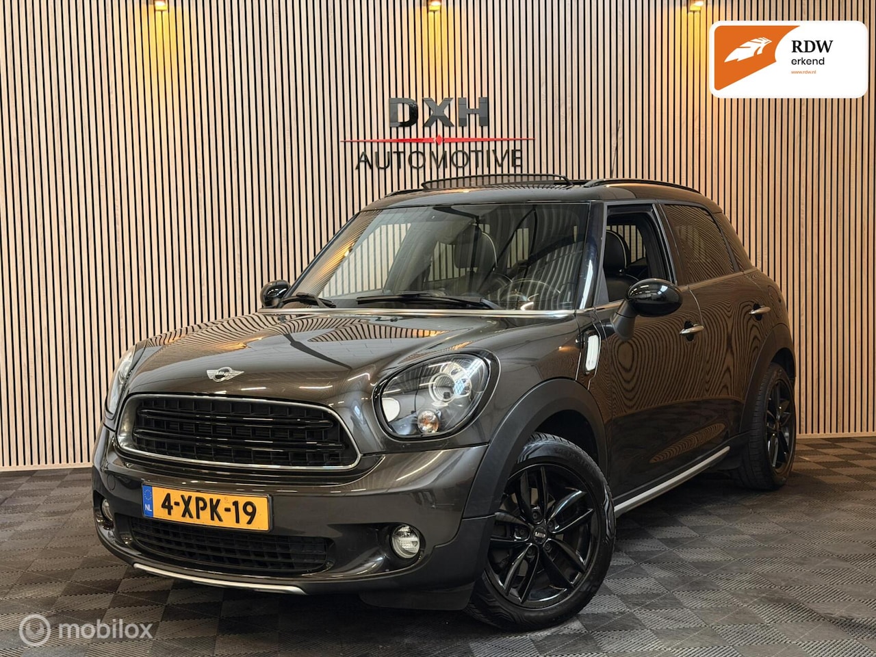 MINI Countryman - 1.6 Cooper H/K PANO XENON LEDER NAVI STOELVW - AutoWereld.nl