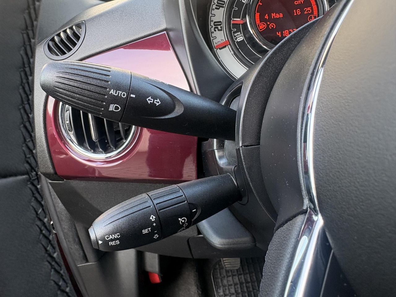 Fiat 500 - 1.2 Lounge | Carplay | Cruise | airco | lage kilometerstand