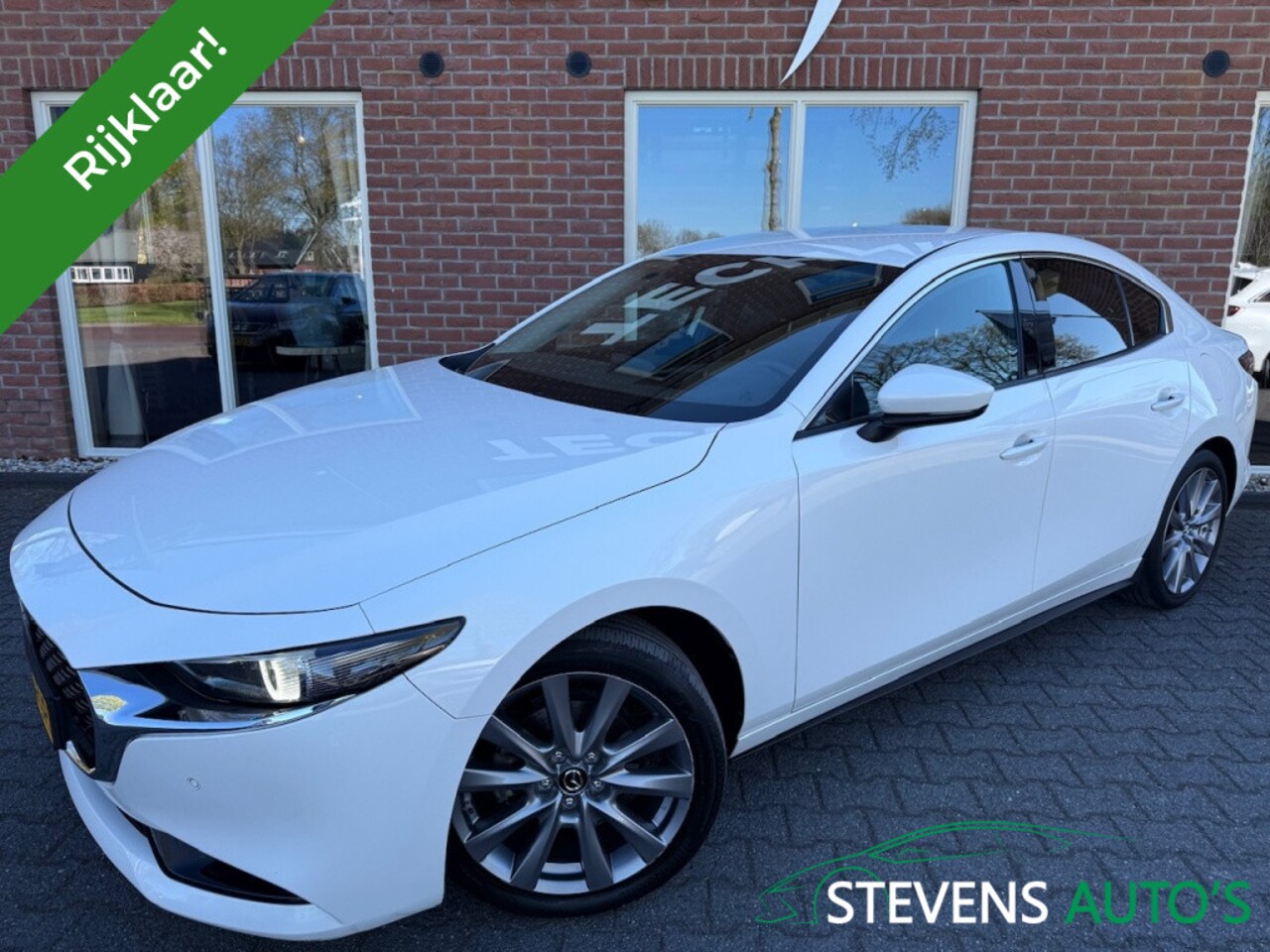 Mazda 3 Sport - 2.0 e-SA-G Sportive HEAD-UP / CAMERA / STOEL&STUUR VERW. / GROOT - AutoWereld.nl