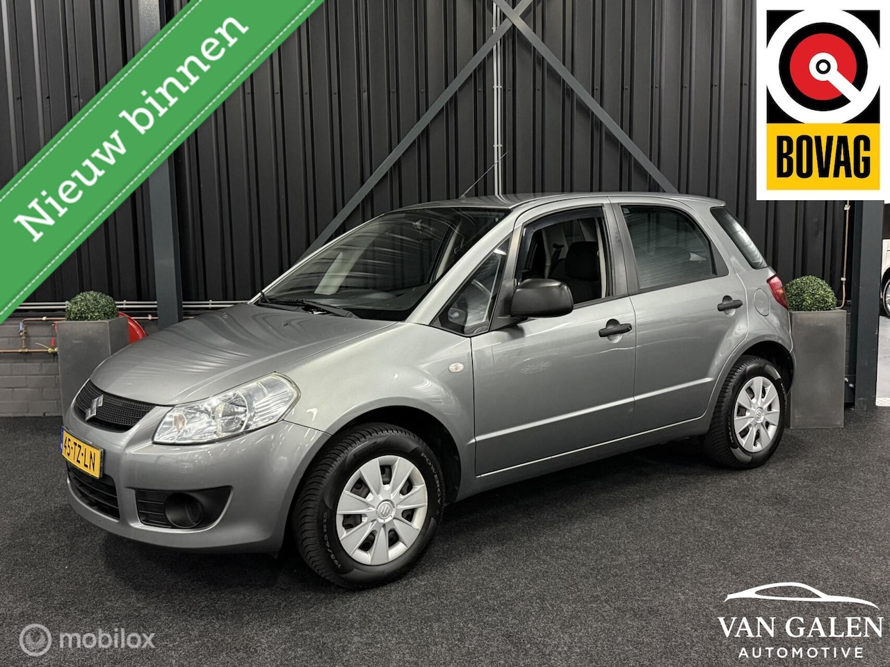 Suzuki SX4 - 1.5 Base Airco|Trekhaak|Carplay|Pirelli|Apk Nieuw - AutoWereld.nl