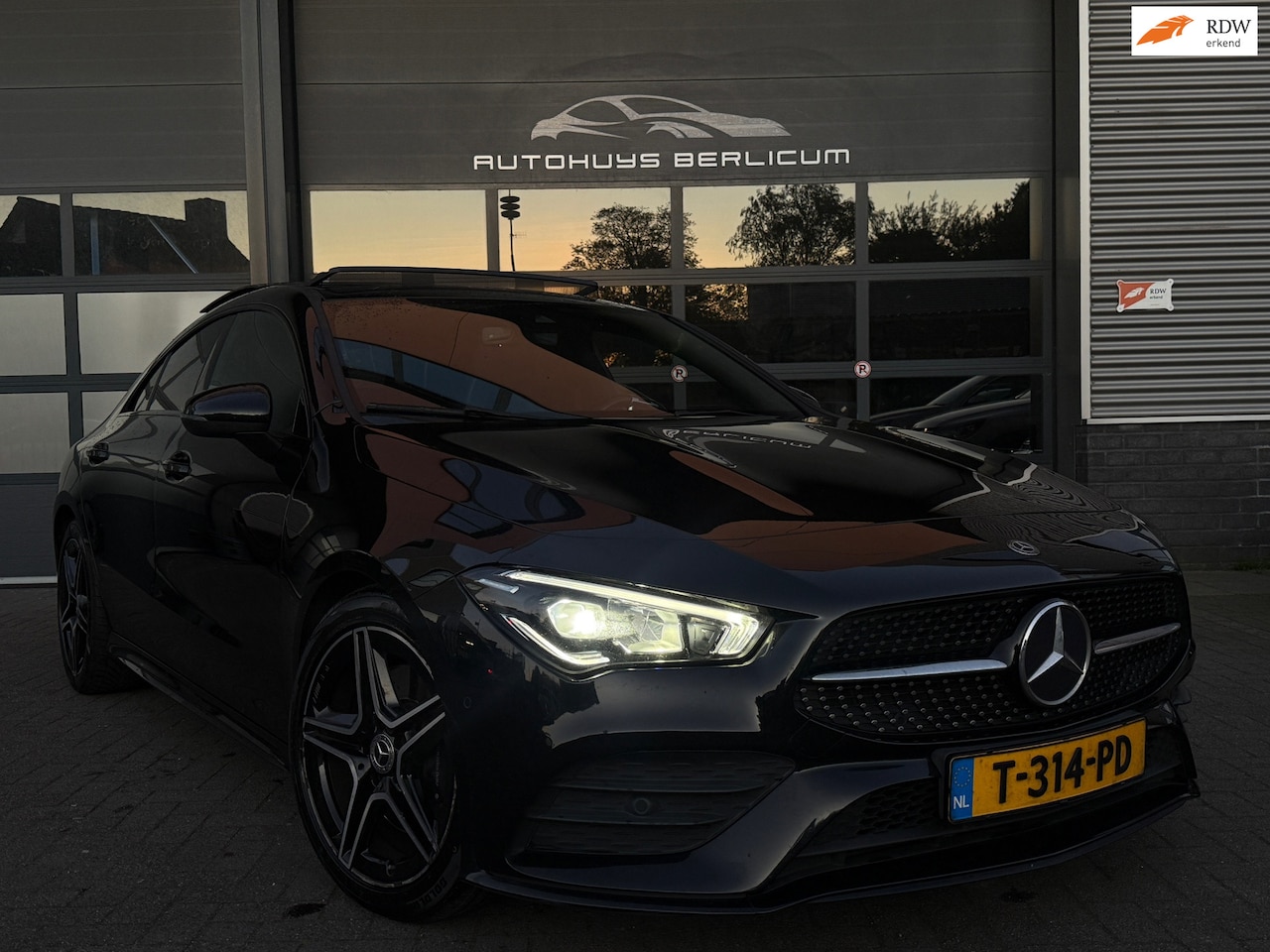 Mercedes-Benz CLA-Klasse - 200 Business Solution AMG Pano Sfeer Camera Navi - AutoWereld.nl