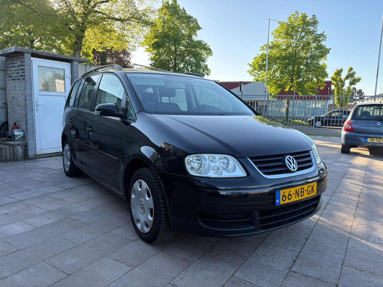 Volkswagen Touran - 1.6-16V FSI Trendline|Zeer nette staat - AutoWereld.nl