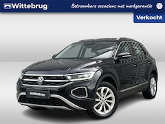 Volkswagen T-Roc - 1.5 TSI 150PK DSG Style / Digital Cockpit Pro / Panoramadak / Park Assist / Dodehoeksensor