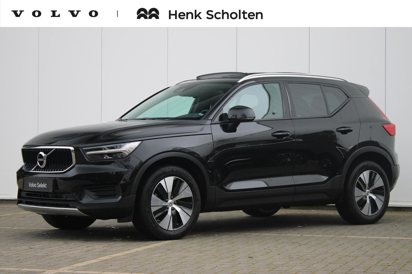 Volvo XC40 - B3 163PK Momentum Business | Panoramisch schuif-/kanteldak | High Performance Audio | Adap - AutoWereld.nl