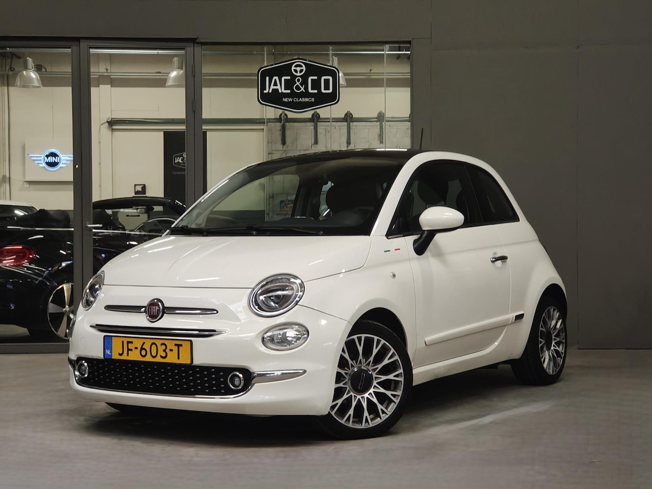 Fiat 500 - Lounge Automaat Spotify Navi Panoramadak - AutoWereld.nl