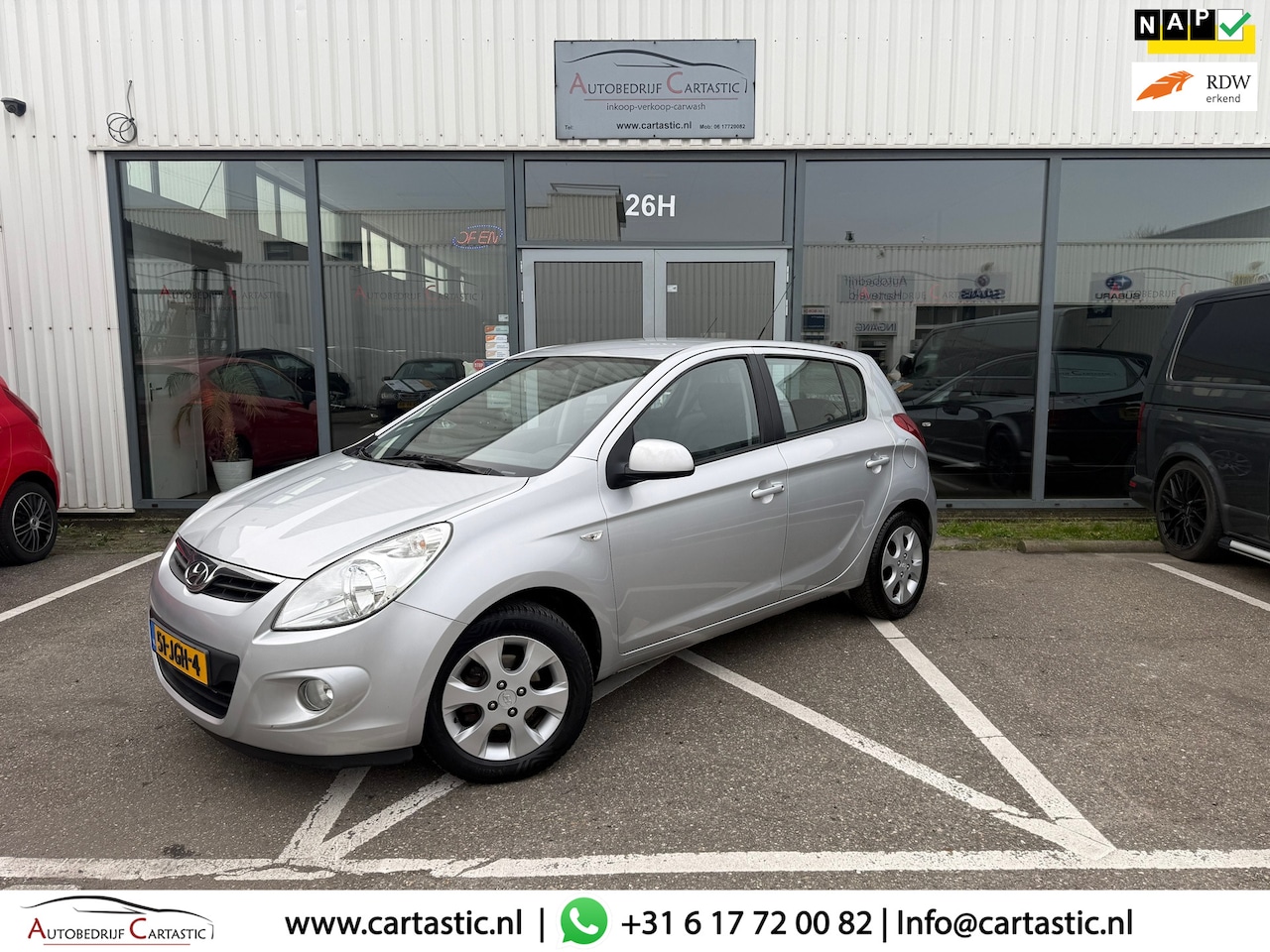 Hyundai i20 - 1.6i i-Catcher CLIMATE CONTROL | HALF LEER | DEALER ONDERHOUDEN | NAP | APK | - AutoWereld.nl