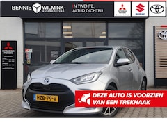 Toyota Yaris - 1.5 Hybrid Dynamic | All Seasons | Trekhaak