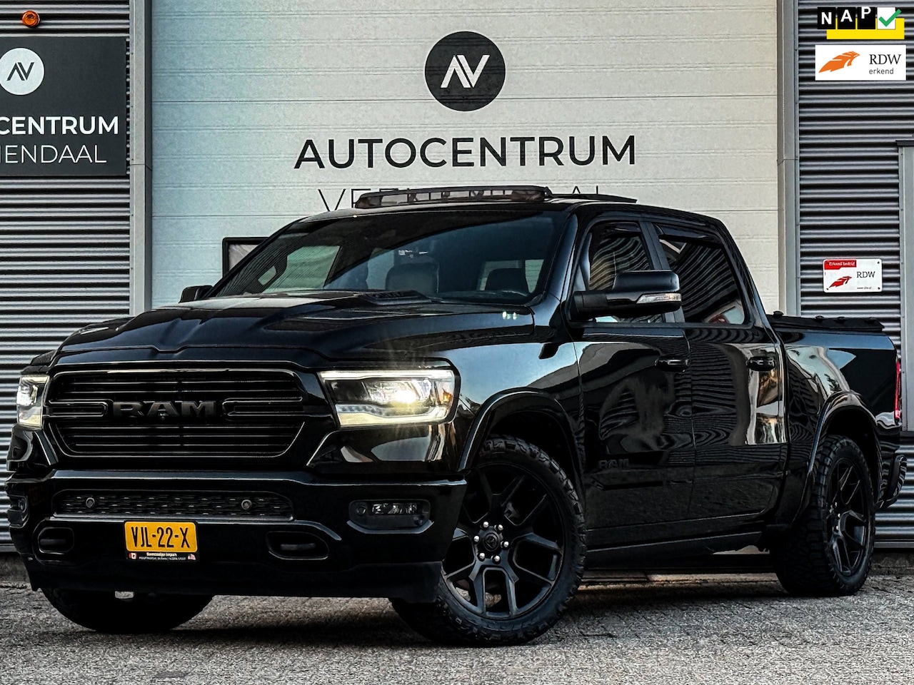 Dodge Ram 1500 - 5.7 V8 4x4 Crew Cab Laramie LPG FULL OPTIONS - AutoWereld.nl