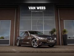 BMW 3-serie - 320i Upgrade Edition | NL auto | 2e eigenaar | HiFi audio | Xenon | Sportstuur | Stoelverw