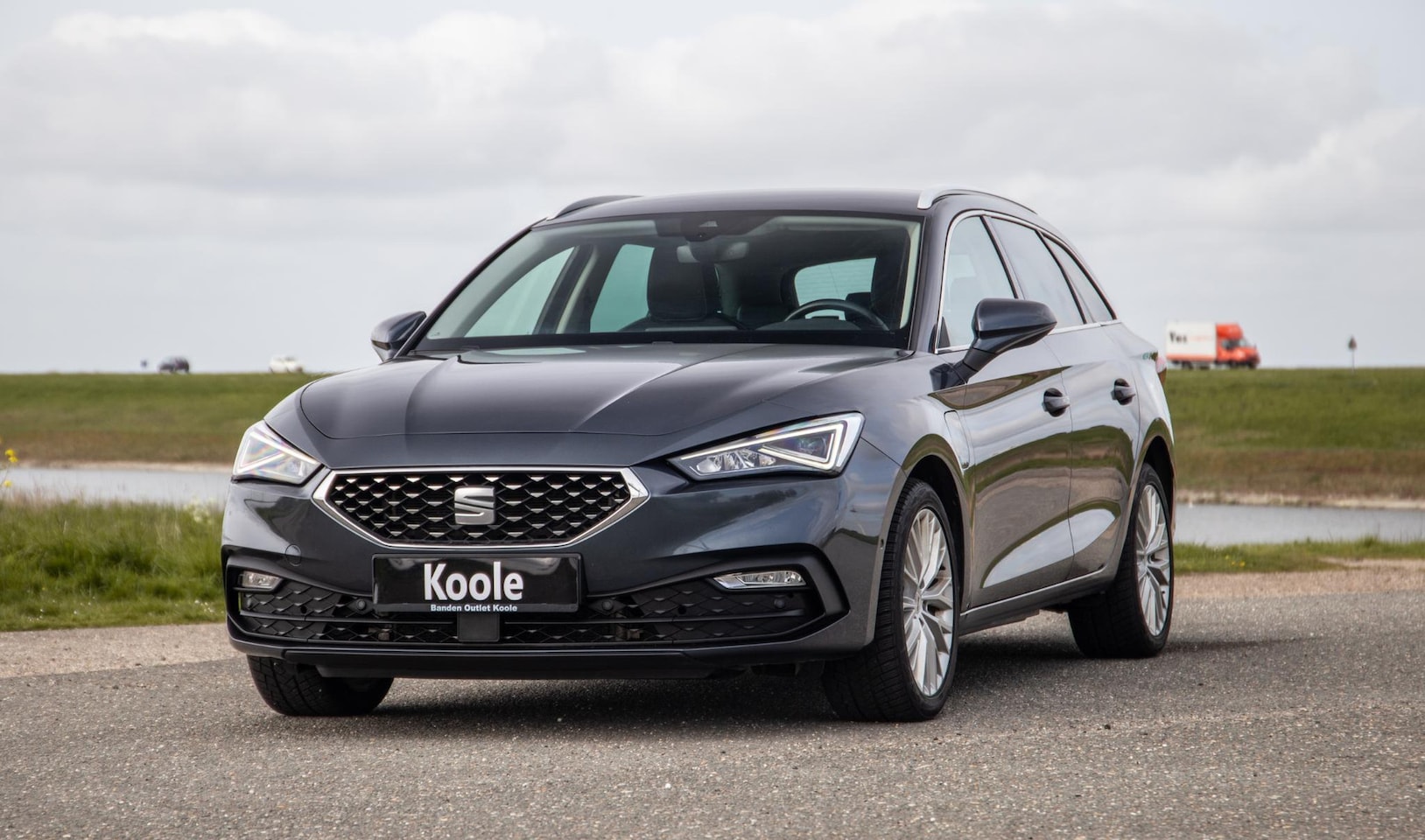 SEAT Leon Sportstourer - 1.4 TSI eHybrid PHEV FR Business Intense EXCELLENCE / CARPLAY / AIRCO / CAMERA / DEALER ON - AutoWereld.nl