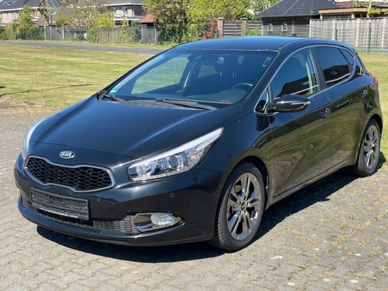 Kia Cee'd - 1.6 GDI Business Line Automaat/ Clima/ Cruise/ LM/ PDC/ Privacy - AutoWereld.nl