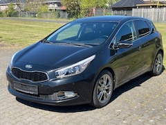 Kia Cee'd - Ceed 1.6 GDI Business Line Automaat/ Clima/ Cruise/ LM/ PDC/ Privacy