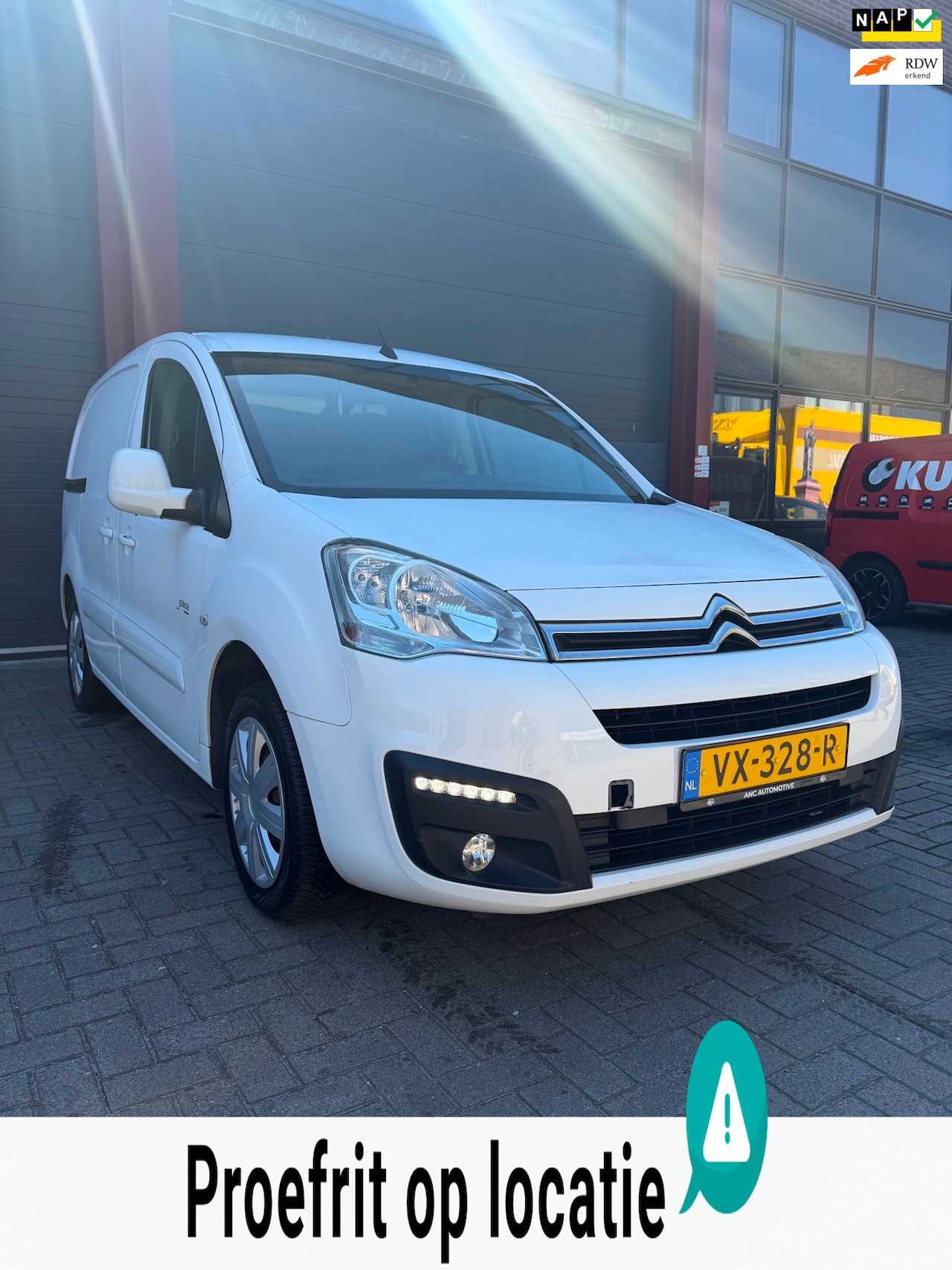 Citroën Berlingo - 1.6 BlueHDI 75 Business | Euro 6 | Trekhaak | Cruise control | Parkeersensoren | CarPlay | - AutoWereld.nl