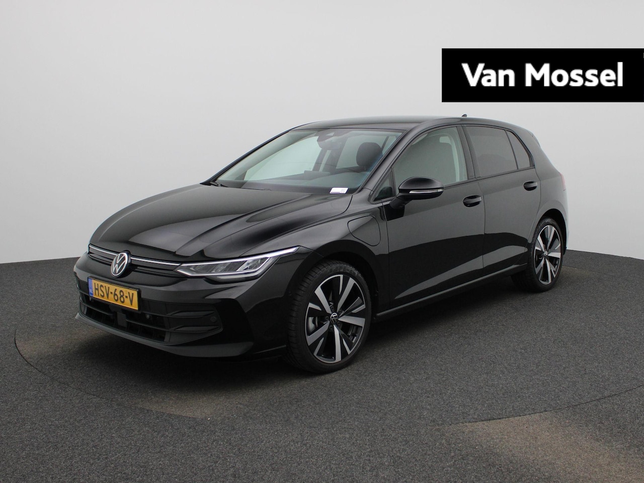 Volkswagen Golf - 1.5 eHybrid Life Edition Navigatie | Camera | Parkeersensoren | Cruise control | 18 Inch V - AutoWereld.nl