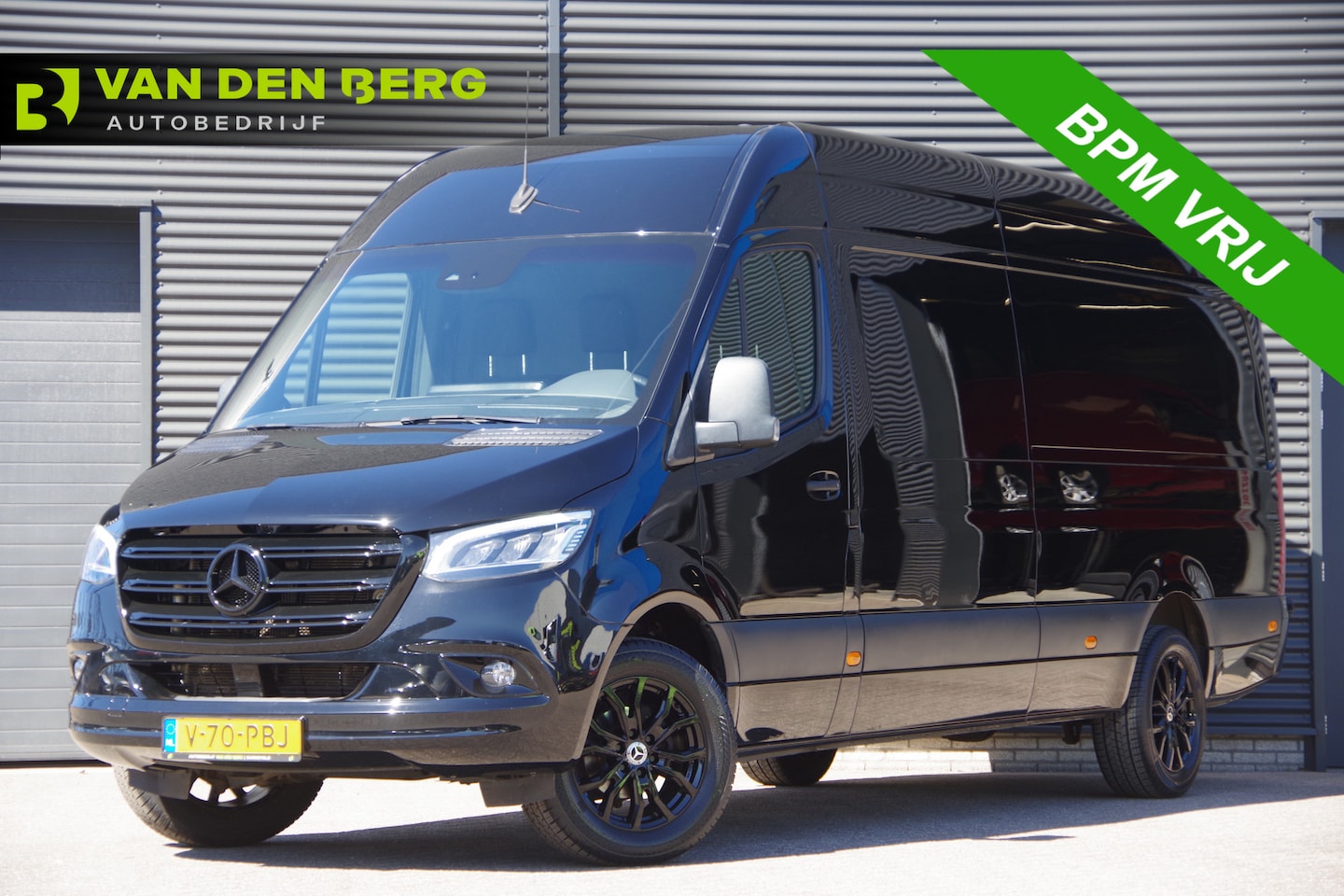 Mercedes-Benz Sprinter - 319 3.0 CDI V6 L3H2 AUT. LED, 3.5T TREKHAAK, STOELVERWARMING, ADAPT. CRUISE, MBUX 10'', CA - AutoWereld.nl