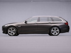 BMW 5-serie Touring - 530i Upgrade Edition Sport (PANORAMADAK, NAVI, CAMERA, PDC, ELEKTRISCHE STOELEN, GETINT, L