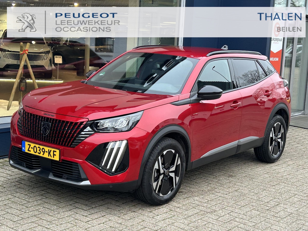 Peugeot 2008 - 1.2 Turbo 100 PK Allure | Trekhaak 1200 KG | Navigatie | LED Verlichting | Parkeercamera | - AutoWereld.nl