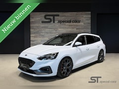 Ford Focus Wagon - 2.3 EcoBoost ST-3|Pano|Performance