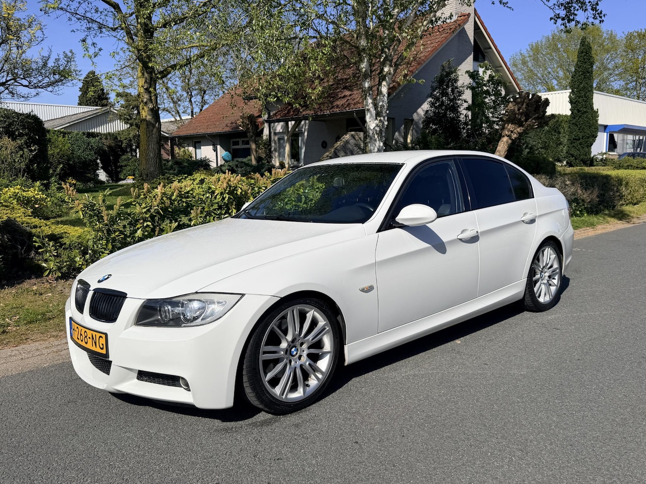 BMW 3-serie - 323iA 203PK M-Sport•Automaat•Leder - AutoWereld.nl