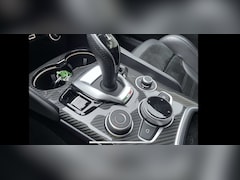 Alfa Romeo Giulia - 2.0 T Veloce Ti AWD 30.150 KM