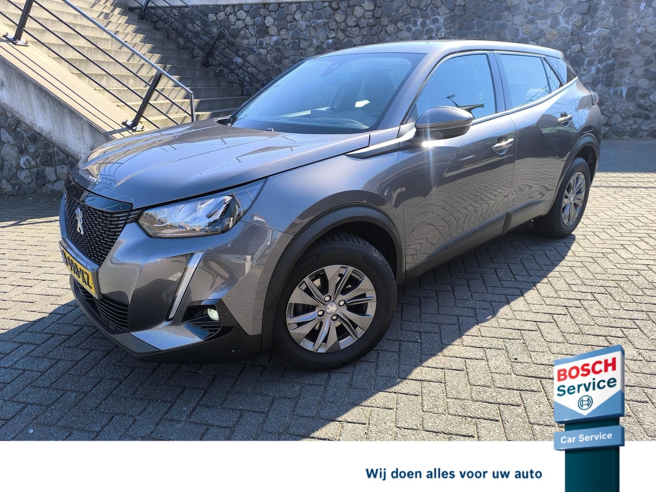 Peugeot 2008 - 1.2 PureTech Blue Lease Active 130PK incl motor update tegen olie verbruik, carplay, clima - AutoWereld.nl
