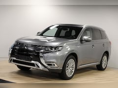 Mitsubishi Outlander - 2.4 PHEV Instyle | Schuif- kanteldak | Leer | Trekhaak