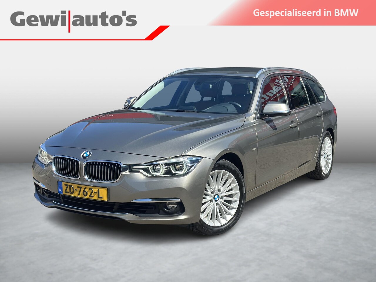 BMW 3-serie Touring - 320i Luxury 320i Luxury - AutoWereld.nl