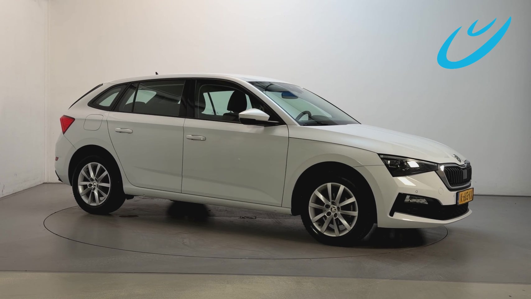 Skoda Scala - 1.0 TSI 110pk DSG Business Edition LED Stoelverwarming Virtual Cockpit Parkeersensoren - AutoWereld.nl