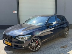 BMW 1-serie - 118i Sport Line / automaat / nap / navi / cruise