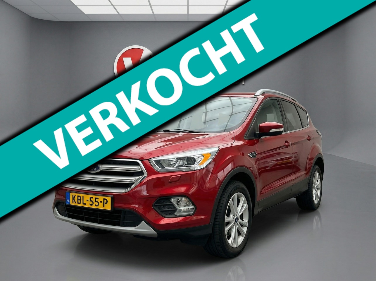 Ford Kuga - 1.5 Titanium 4WD / Parkeersensoren / Bluetooth / Airco / Automaat - AutoWereld.nl