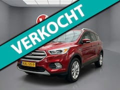 Ford Kuga - 1.5 Titanium 4WD / Parkeersensoren / Bluetooth / Airco / Automaat