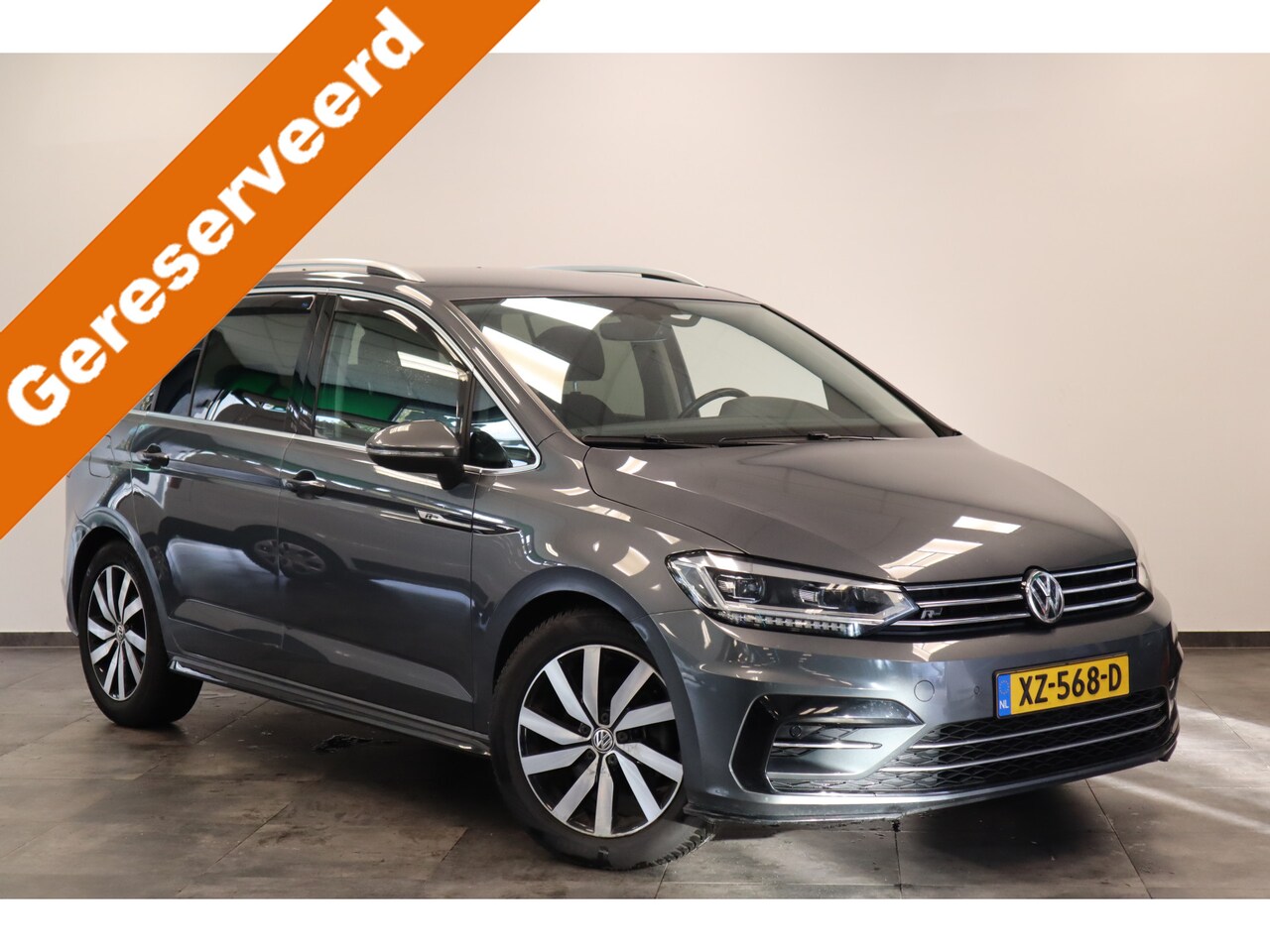 Volkswagen Touran - 1.5 TSI Highline Business R Navigatie Full-led Adaptive-Cruise - AutoWereld.nl