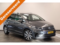 Volkswagen Touran - 1.5 TSI Highline Business R Navigatie Full-led Adaptive-Cruise