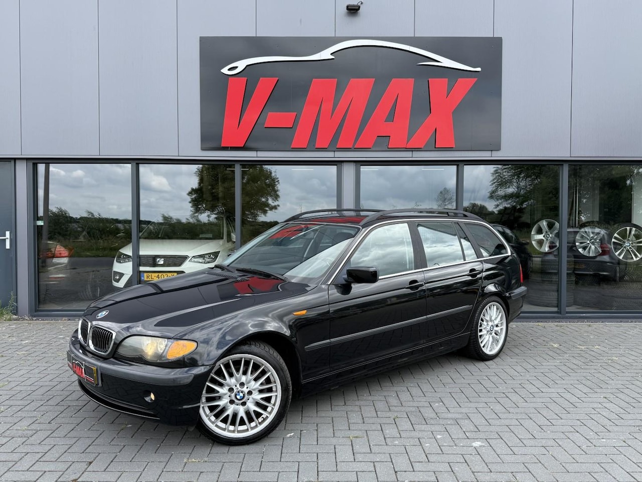 BMW 3-serie Touring - 320i 2.2 Executive Leder Xenon Stoelvw Trekhaak - AutoWereld.nl
