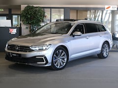 Volkswagen Passat Variant - 1.4 TSI PHEV GTE 218PK Pano IQ Led Trekhaak Leder 360Cam