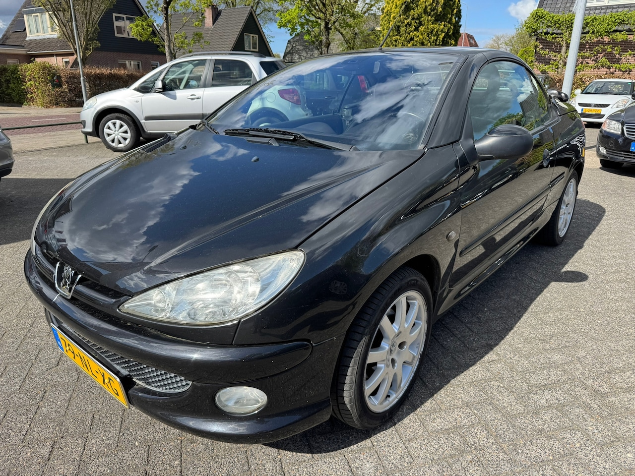 Peugeot 206 CC - 2.0-16V 136pk Airco,Leder,Nap - AutoWereld.nl
