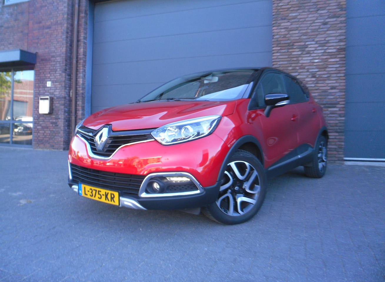 Renault Captur - 1.2 TCe Xmod 80d KM Clima Cruise PDC LMV - AutoWereld.nl