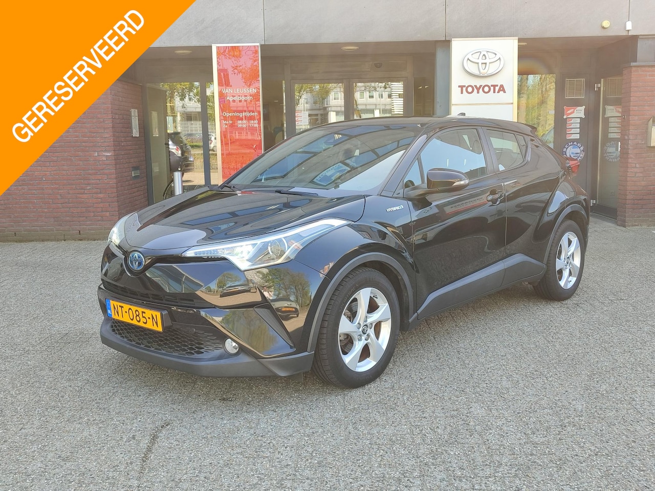 Toyota C-HR - 1.8 Hybrid DYNAMIC TREKHAAK KEYLESS NAVI CLIMA AD-CRUISE BLUETOOTH CAMERA 17'' LM-VELGEN N - AutoWereld.nl