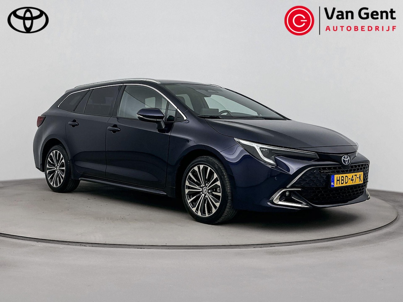 Toyota Corolla Touring Sports - Hybrid 140 Dynamic | Apple Carplay / Android Auto | Stoelverwarming | Parkeersensoren voor - AutoWereld.nl