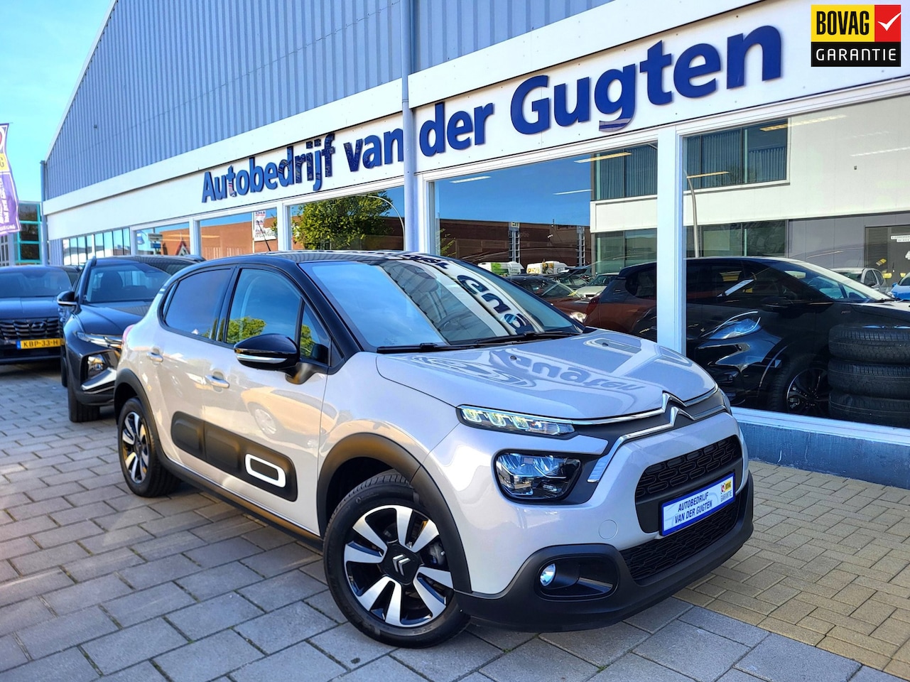 Citroën C3 - 1.2 PureTech Shine / Carplay & Android / Camera / - AutoWereld.nl